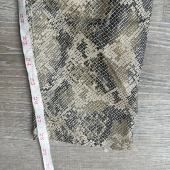 Bevy Flog Shely In Beige Python Print 24 - Picture 7 of 12